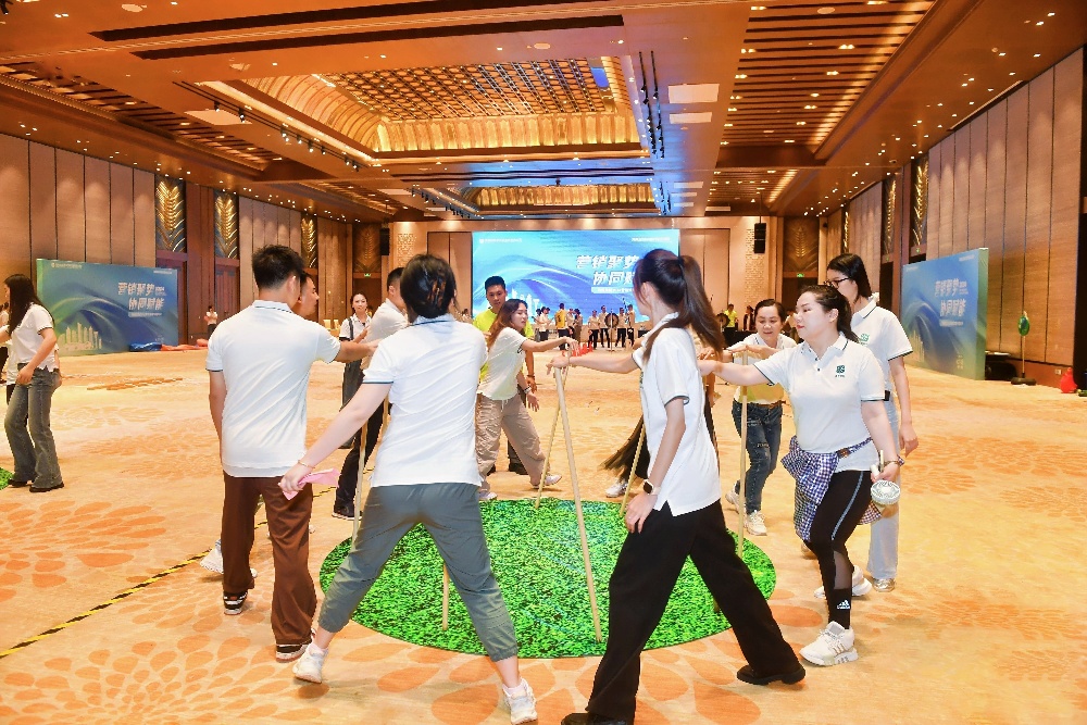 不倒森林.jpg